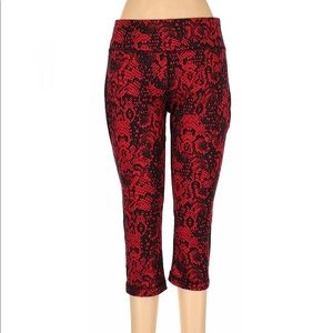 Women’s DANSKIN Now Fitted CAPRI Athlethic Pants Dri More Red & Black Sz M 8-10